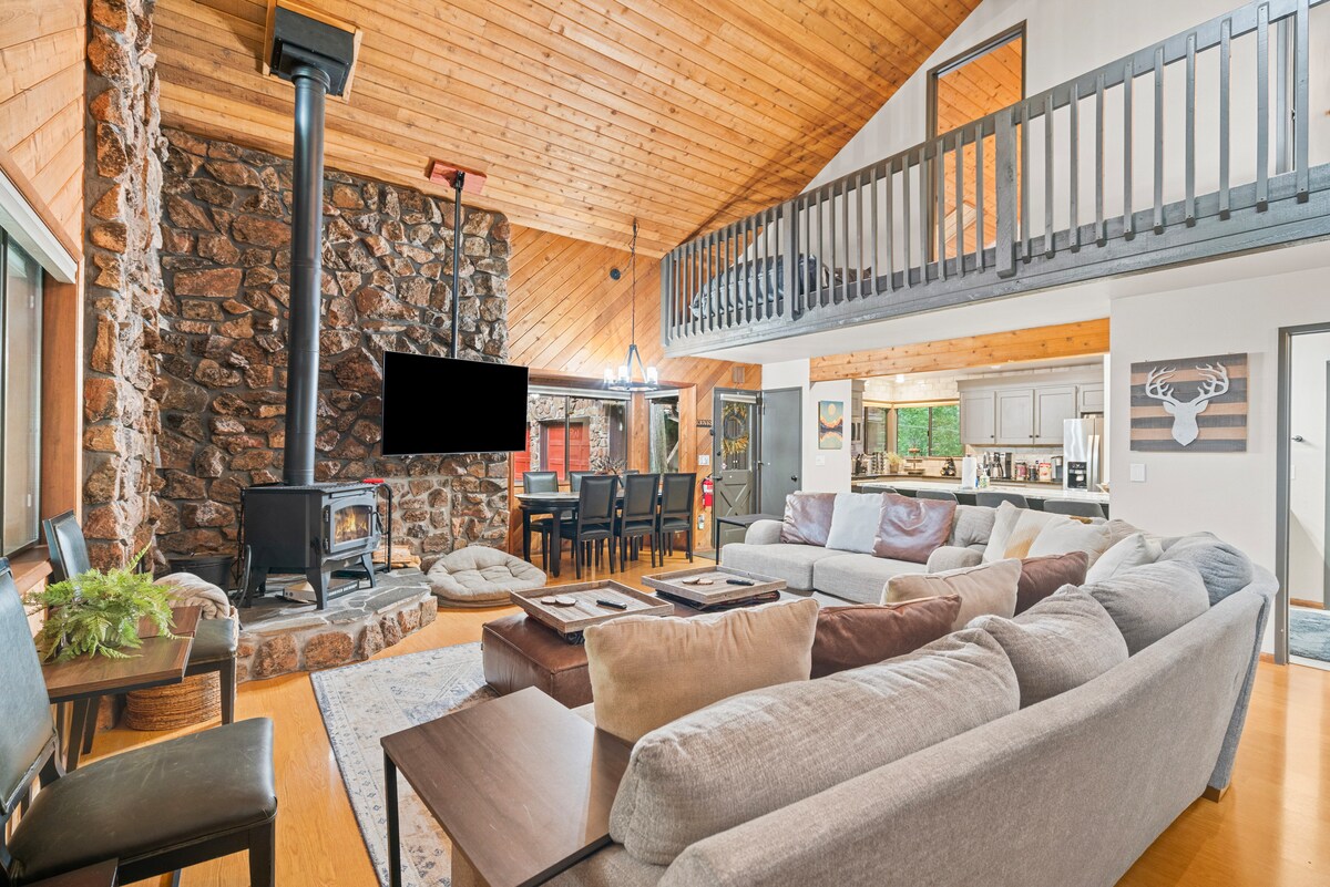 Alpine Cabin open great room