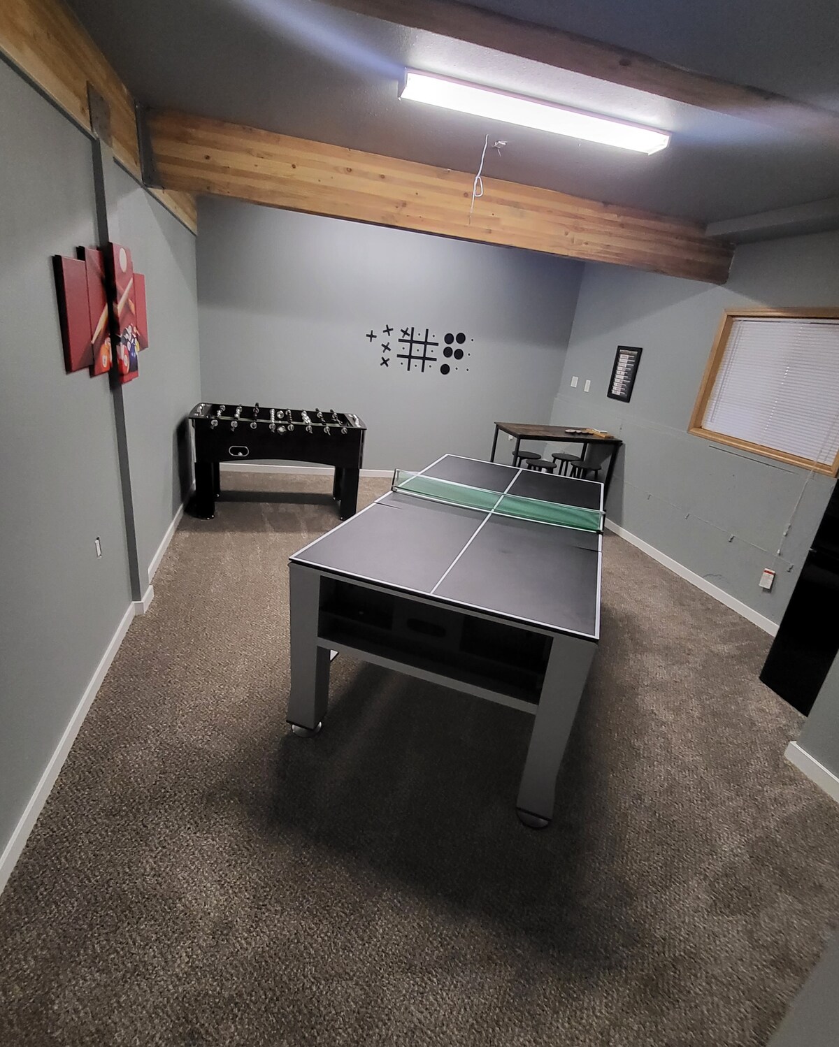 Lost Shelter Chalet ping-pong room